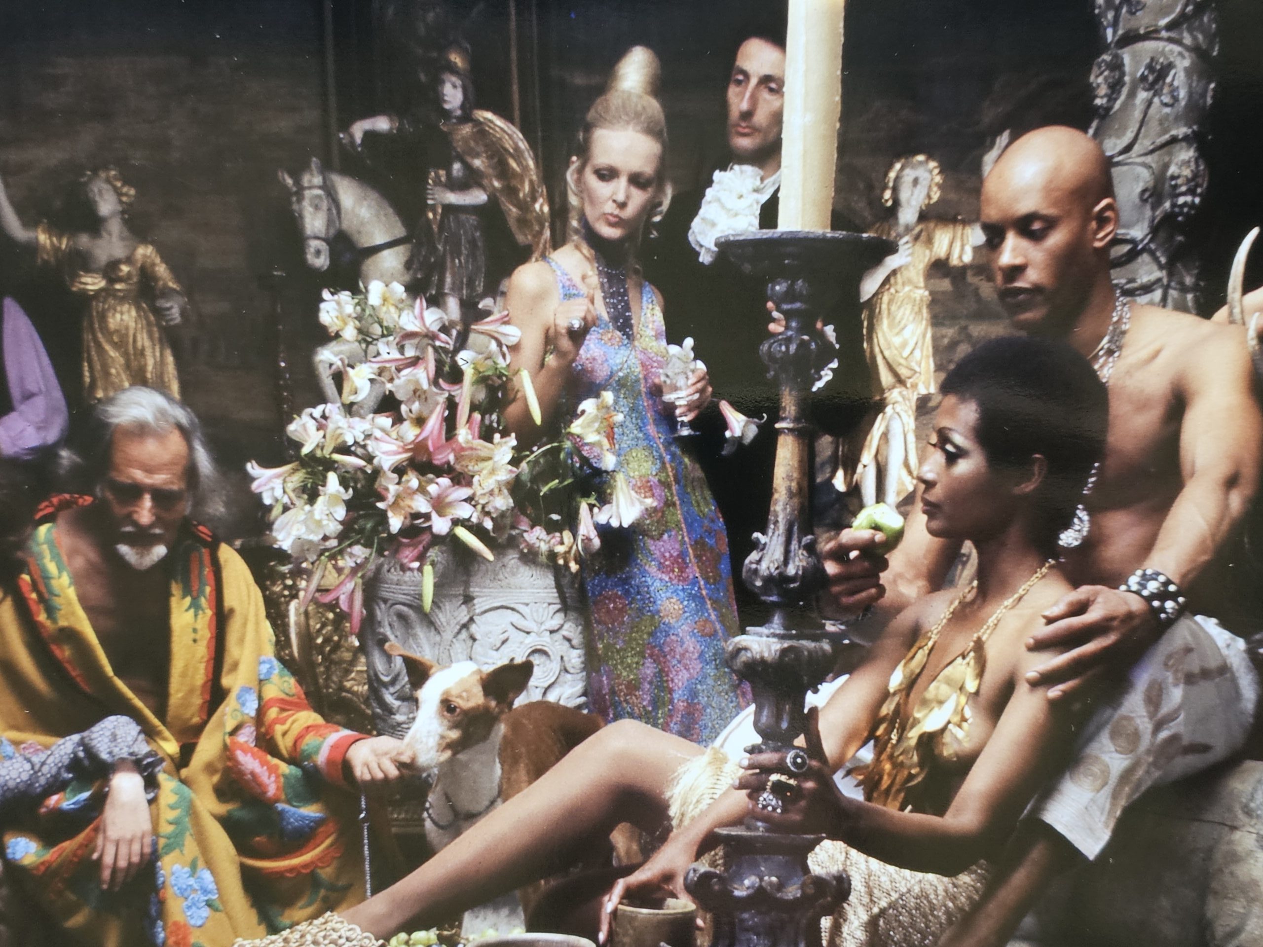 Fête de bureau avec de la vodka Smirnoff, collection d'alcool publicité osée, publicité londonienne années 70 par Michael Joseph – Image 4