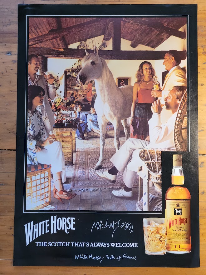 Publicité pour le whisky White Horse, dégustation au club-house – le scotch toujours le bienvenu – affiche signée par Michael Joseph.