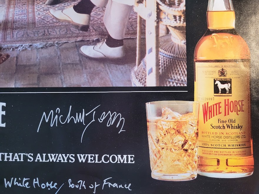 Publicité pour le whisky White Horse, dégustation au club-house – le scotch toujours le bienvenu – affiche signée par Michael Joseph. – Image 7