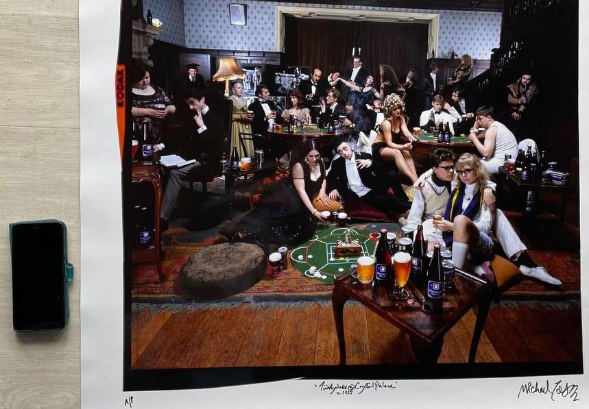 Tiddlywinks Crystal Palace, photo prise pour publicité Whitbread Ale, fête étudiante avec consommation de bière, par Michael Joseph. – Image 6