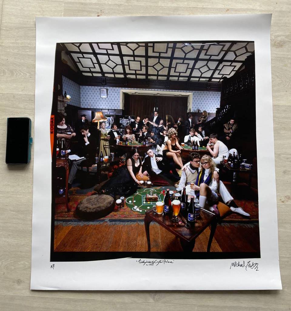 Tiddlywinks Crystal Palace, photo prise pour publicité Whitbread Ale, fête étudiante avec consommation de bière, par Michael Joseph. – Image 7