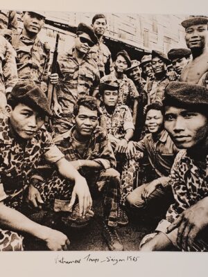 Tirage Argentique d'un Groupe de Soldats au Vietnam du sud, dans leur costume camouflage, photo de 1964