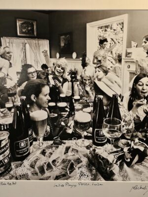 Whitbread fête femmes jeu de poker, tirage authentique noire et blanche chambre noire par Michael Joseph