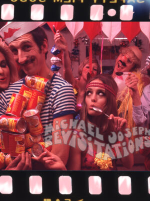 Soirée déguisée Maggi, Groovy Groups, Londres Publicité Photographie Carte postale par Michael Joseph