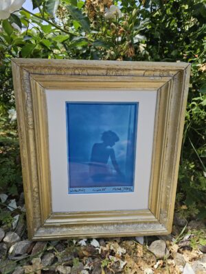 Nivea, campagne publicitaire maintenant dans des pots, pas inspiré par Man Ray, tirage argentique vintage poétique en ton bleu